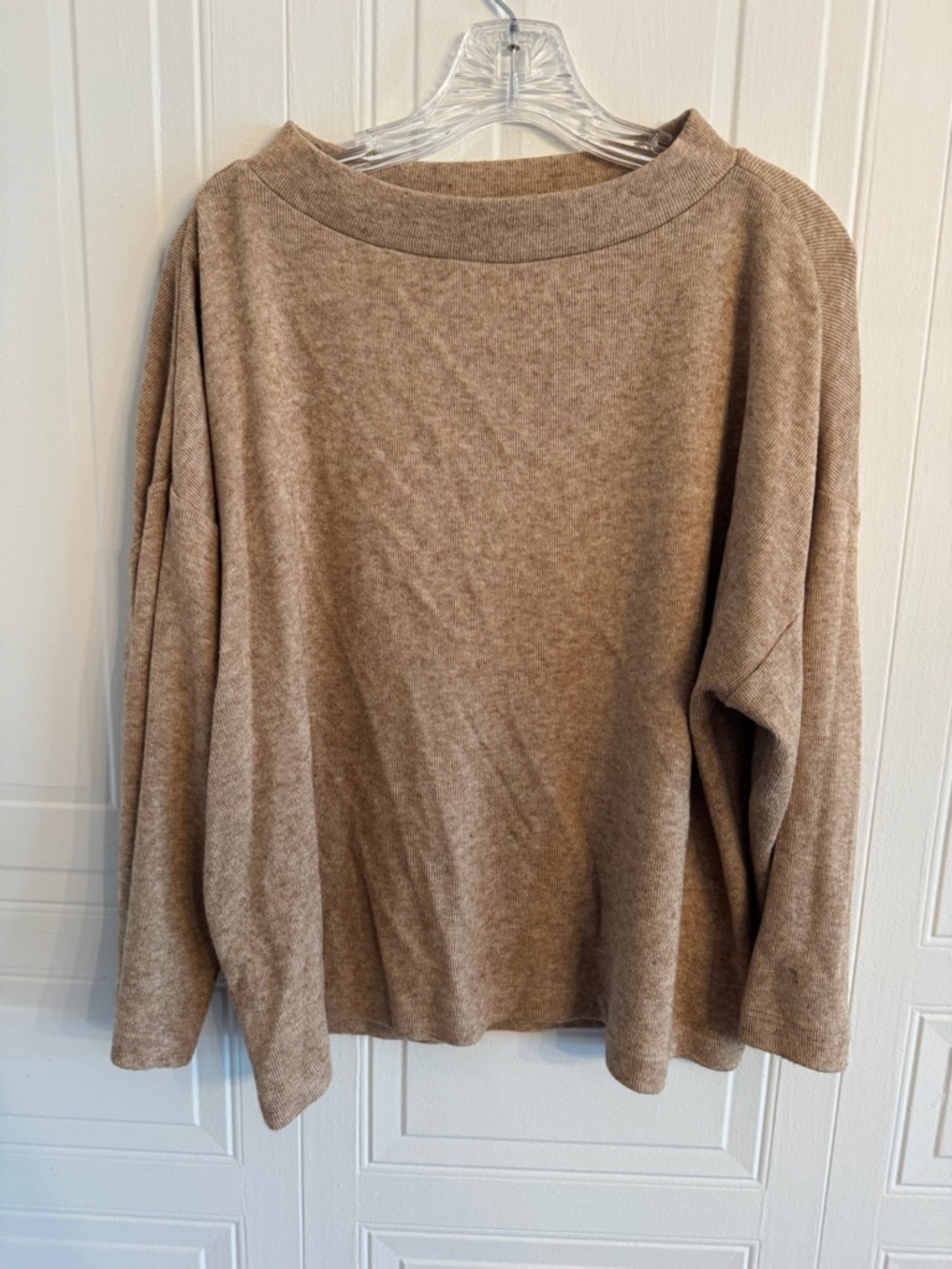 Ann Taylor Cozy Scoop Neck Sweater in Taupe, Size Large